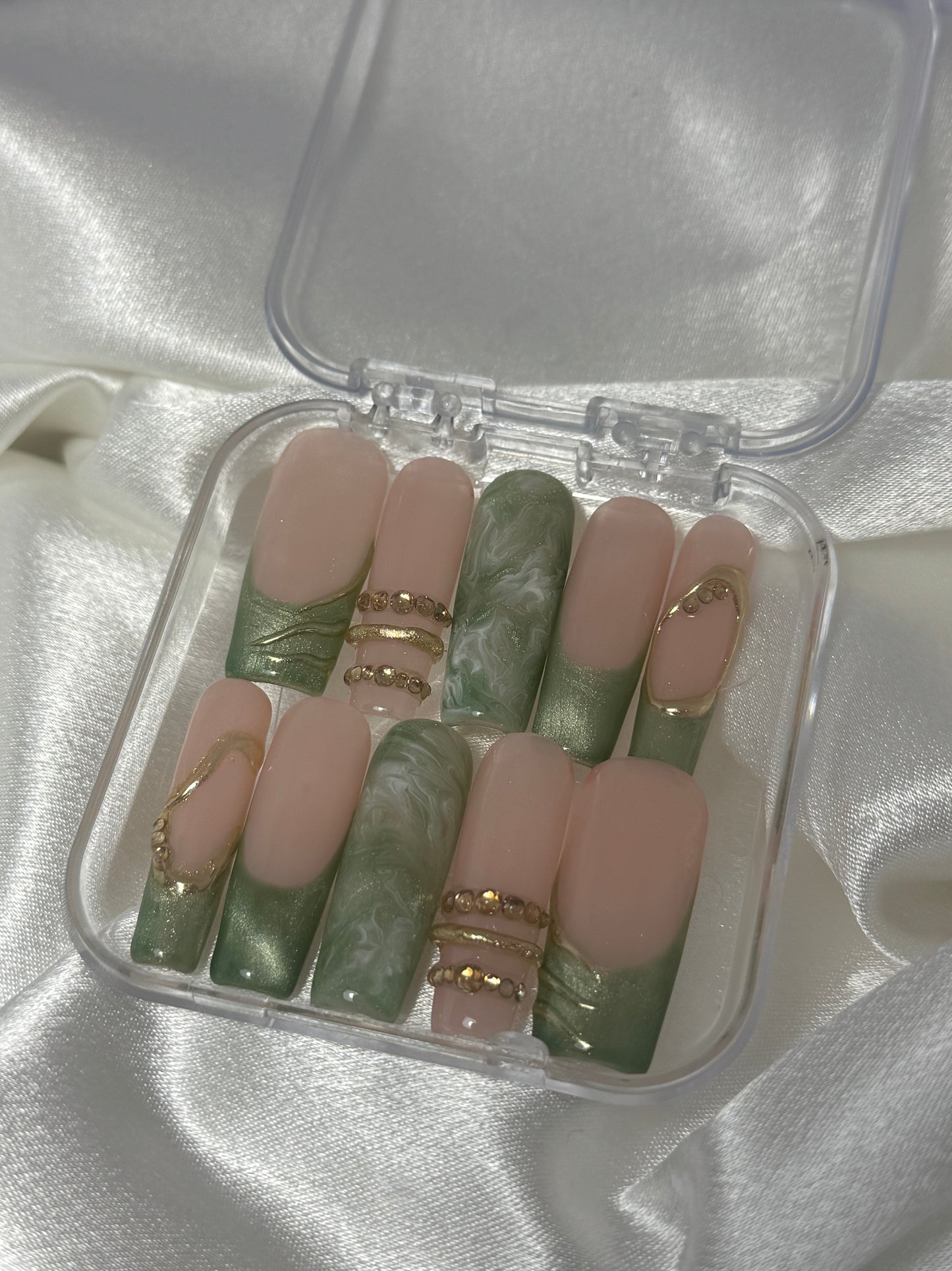 Press-On Nails - "Toffee"
