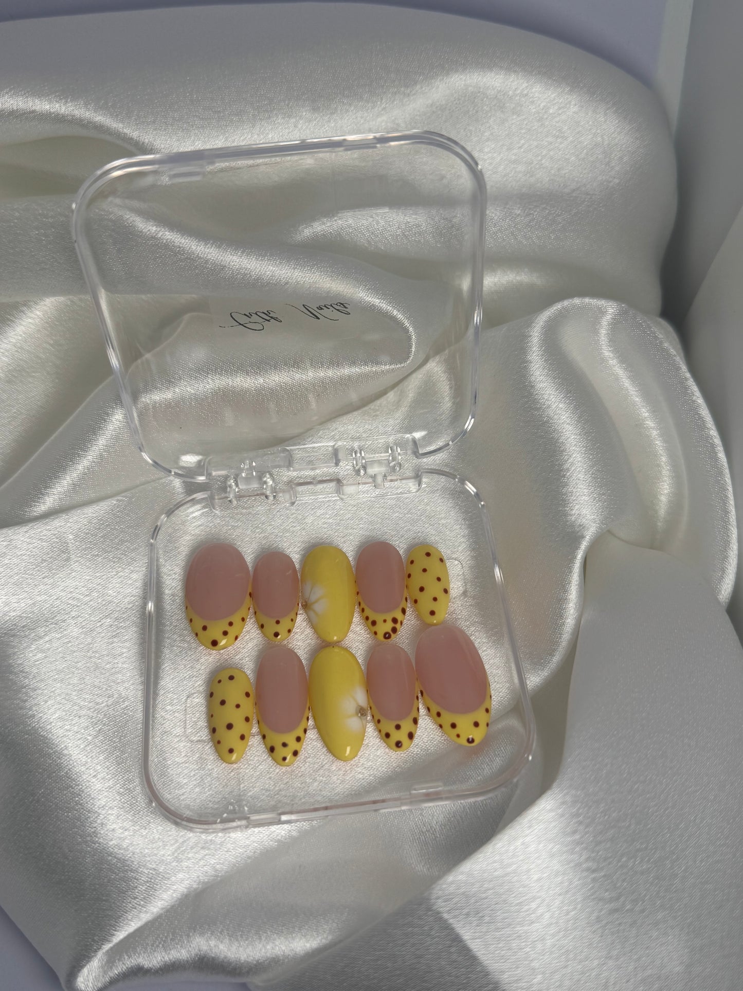Press On Nails - "Laetitia"