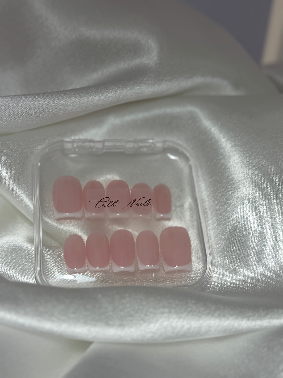 Press-On Nails - "Lucia"