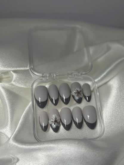 Press-On Nails - "Léane"
