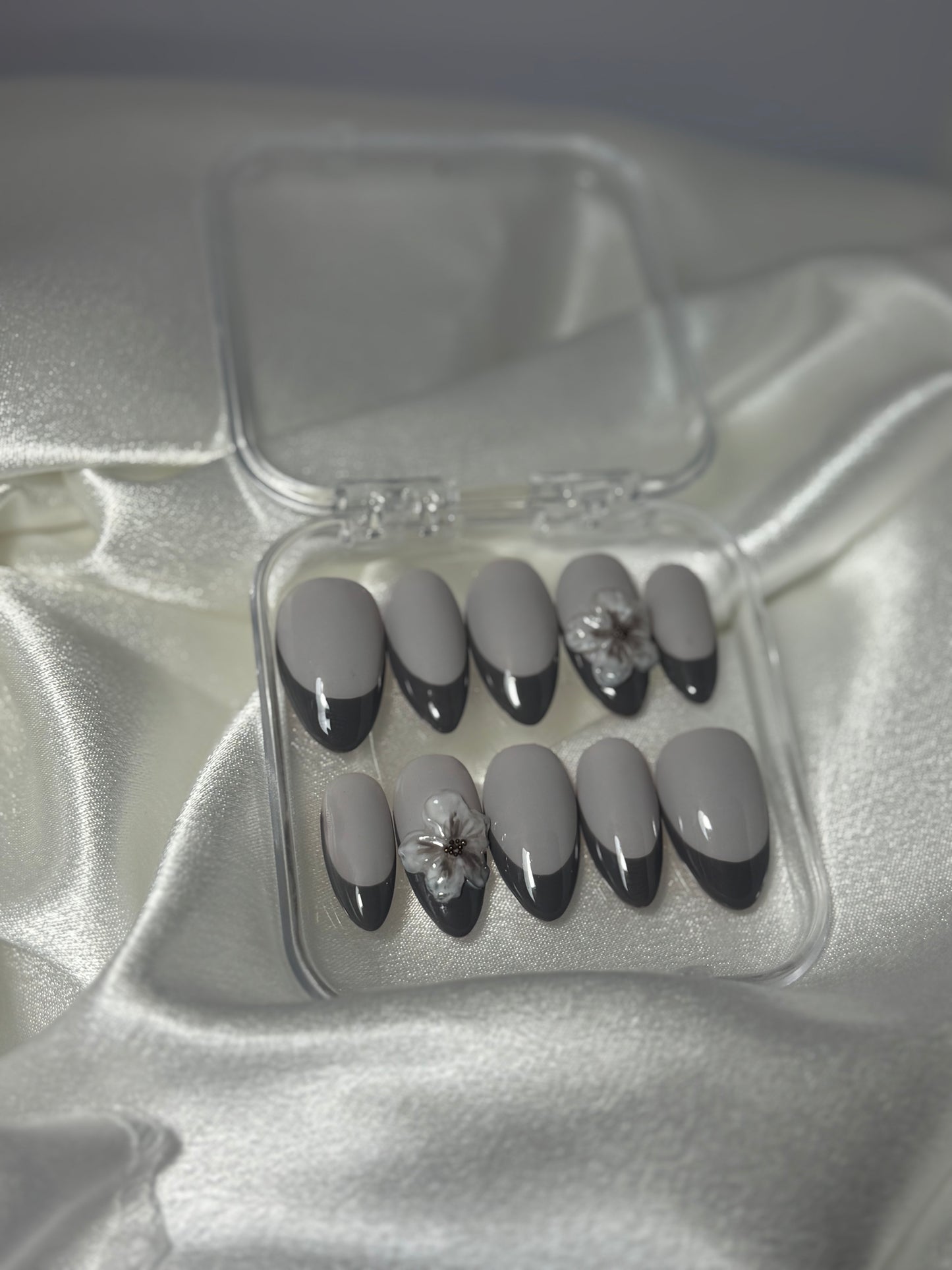 Press-On Nails - "Léane"